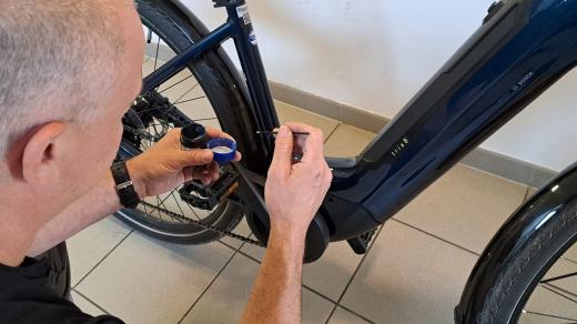 Označení kola se provádí speciální emulzí na několika místech
