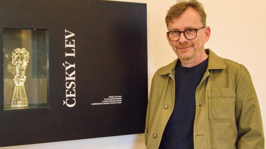 Lomnický autor Petr Pýcha a jeho filmová trofej za scénář k filmu Všechno bude