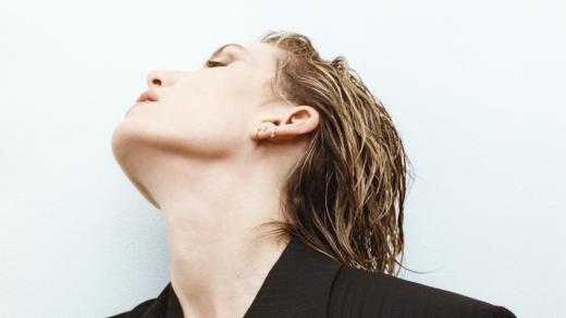 Švédská zpěvačka a skladatelka Lykke Li se vrací se svým třískladbovým EP Covers, které právě vychází u Play It Again Sam