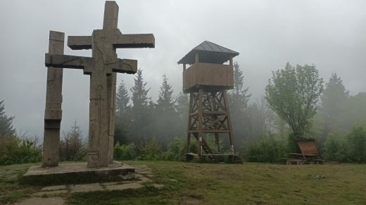 Ztracenec je planina na hřebeni Javorníků, který leží už na slovenské straně