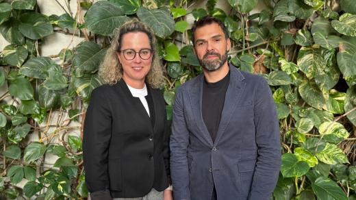 Paní Eva a vedoucí Centra systémové onkologické léčby Filip Frühauf