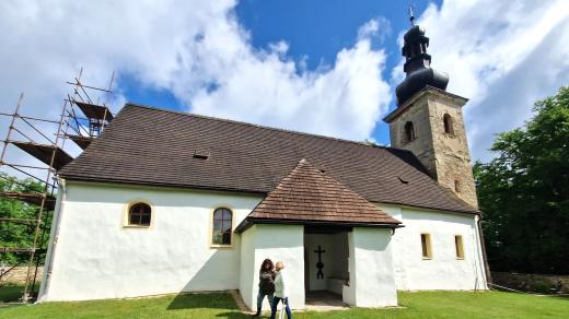 Kostel v Klení s novou fasádou