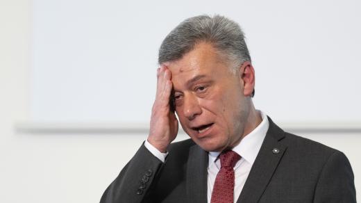 Ministr v demisi Pavel Blažek (ODS) vysvětloval kauzu bitcoinů na tiskové konferenci