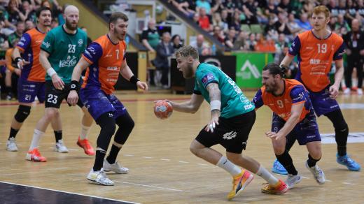 Házenkáři Karviné v nervydrásajícím pátém finále extraligy udolali PlzeŇ 32:30 a slaví titul