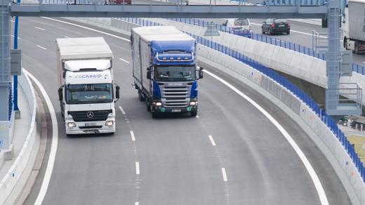 Placená kamionová doprava na Pražském okruhu