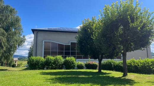 Fotovoltaická elektrárna na kulturním domě ve Štítech