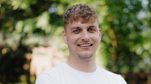 Hlavní dramaturg festivalu Colours of Ostrava Filip Košťálek