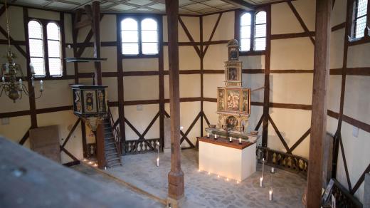 Interiér, Špitální kostel Všech svatých