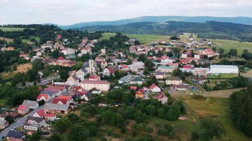 Nový Hrádek - Letecký pohled v létě