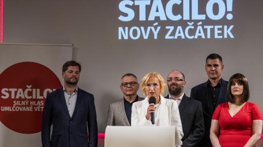 Tisková konference hnutí Stačilo!, KSČM, ČSNS, SD-SN a SOCDEM k podpisu memoranda o spolupráci pro letošní volby do Poslanecké sněmovny