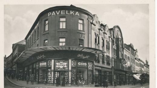 Obchod Old England, Josef Pavelka, 30. léta 20. století
