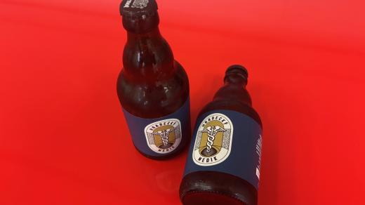 Hradecký medik! Speciální pivo k výročí 80 let existence Lékařské fakulty UK v Hradci Králové