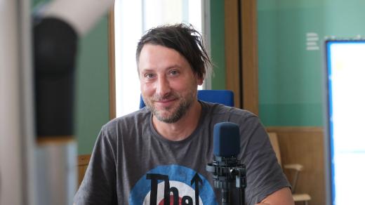 Jan Kunze ve studiu Českého rozhlasu Hradec Králové