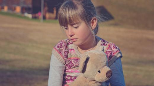 dítě - smutné dítě - nemocné dítě