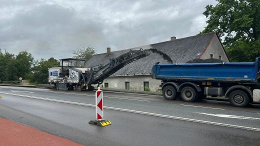 Dělníci začali stavět v Miličíně na Benešovsku novou okružní křižovatku