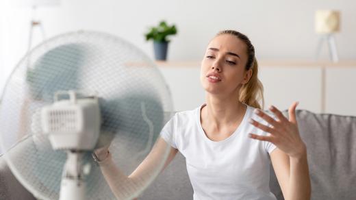 Větrák pocitově ochlazuje