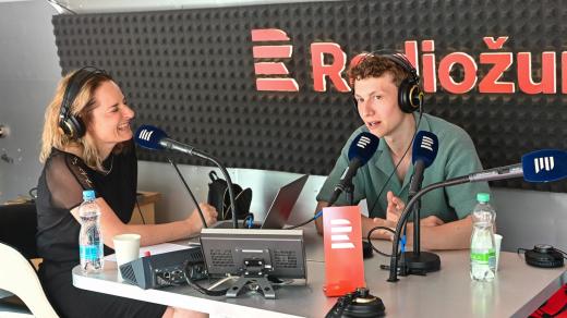 Herec Vojtěch Vodochodský s moderátorkou Hankou Shánělovou