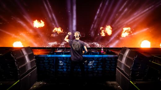 Nizozemský DJ Armin van Buuren na Beats for love