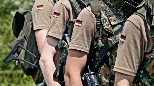 Bundeswehr uvedl, že pro domobranu se počítá s nasazením na úkoly, které nebudou moci plnit pravidelné jednotky