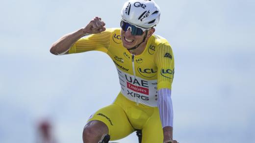 Tadej Pogačar je blízko vítězství v letošním ročníku Tour de France. Co nabídnou poslední tři etapy?