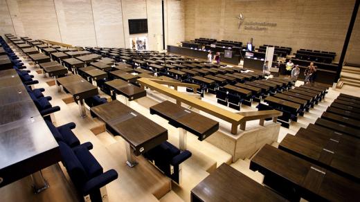 Toto místo bylo svědkem mnoha historických událostí. Byl tu například novelizován tzv. pendrekový zákon a vypuštěn ústavní zákon o vedoucí úloze Komunistické strany Československa.