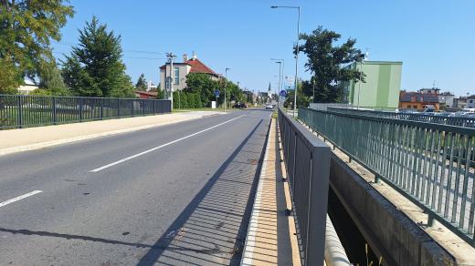 Průtah Litovlí ulicí Dukelská bude řidičům následující týdny uzavřen