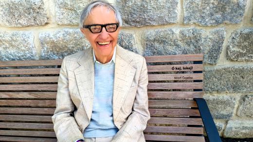 Vášnivý čtenář a strážce i znalec češtiny, autor hororových příběhů, působivých sonetů i písňových textů Miloň Čepelka