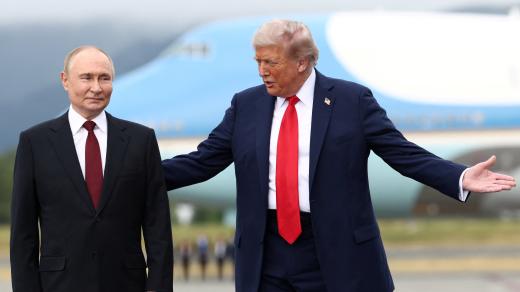 Donald Trump a Vladimir Putin míří společně k jednání