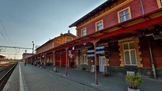Vlakové nádraží Veselí nad Lužnicí, železnice, doprava, cestování, historické nádraží