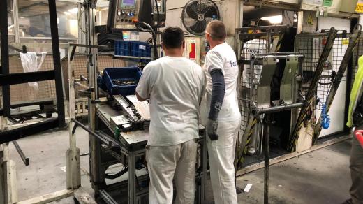 Do firmy Faurecia v Písku přijde až 200 zaměstnanců ze Srbska. První z nich už tu pracují