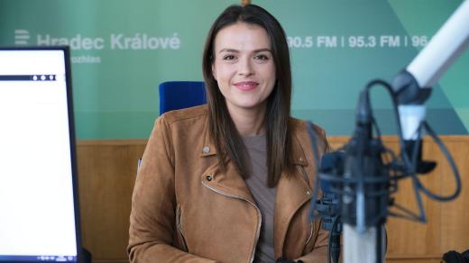 Marie Donajová ve studiu Českého rozhlasu Hradec Králové