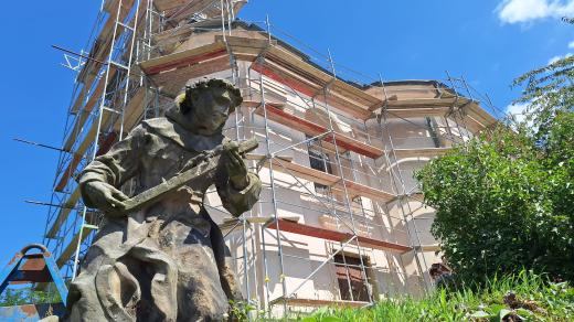 Kostel sv. Bartloměje v Kostomlatech