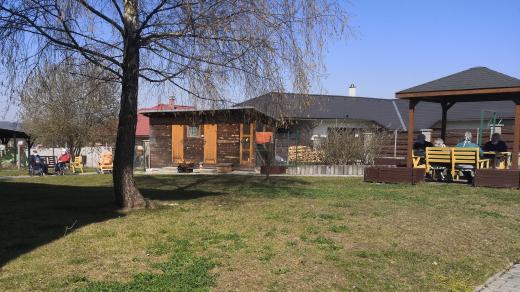 Zahrada Domu klidného stáří svaté Anny v Sousedovicích na Strakonicku