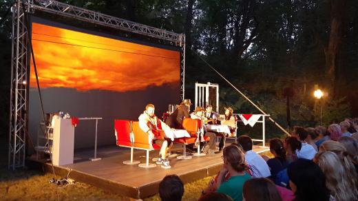 Divadelní zahrada 2023. Představení Jídelní vůz