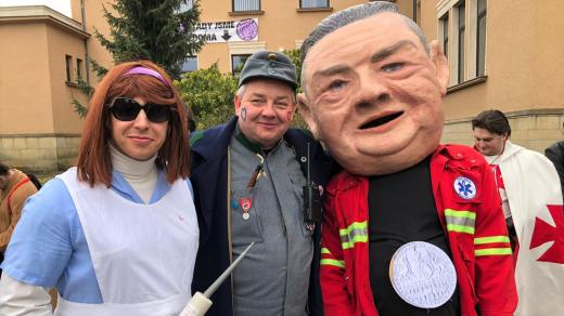 Masopustní průvod masek prošel centrem Milevska. Bylo v něm více než 800 maškar