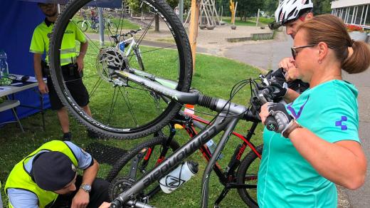 Českobudějovičtí policisté připravili dopravně bezpečnostní akci Screening. V  krajském městě kontrolují cyklisty a zjišťují, zda jejich kola nejsou kradená