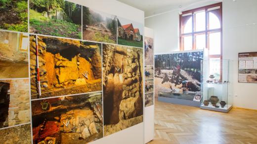 Výstava s názvem Co přinesla dálnice v Jihočeském muzeu v Českých Budějovicích