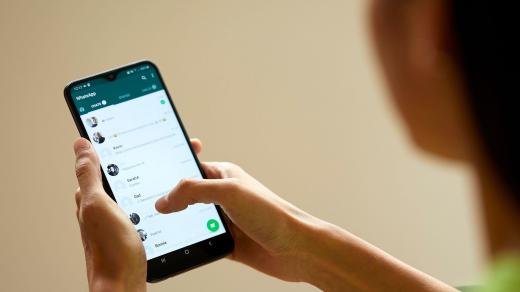 chatbot, chat, ilustrační, sociální sítě