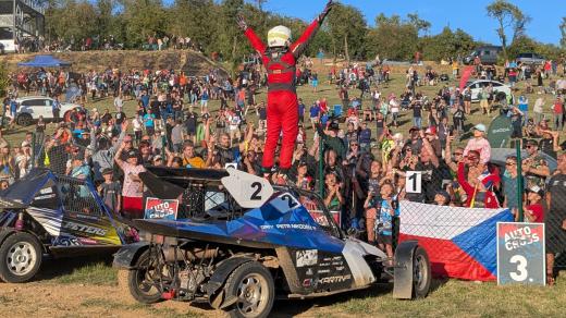 Oslavy Petra Nikodéma, který kraloval v kategorii SuperBuggy