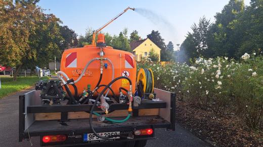 Klatovské technické služby intenzivně zalévají