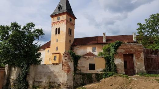 Památkáři začali s rozsáhlou rekonstrukcí zámku ve Vimperku na Prachaticku. Objekt převzali v roce 2015 v havarijním stavu