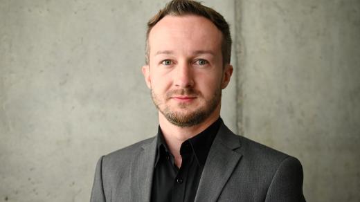 Politolog Milan Školník z Provozně ekonomické fakulty České zemědělské univerzity