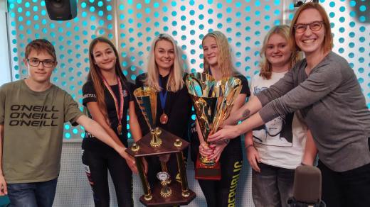 Ondřej Holan, Leontýna Králová, Aneta Živnůstková, Nikol Šercllová, Johana Kimlová a Denisa Kimlová