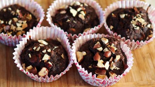 Muffiny s čokoládou a oříšky