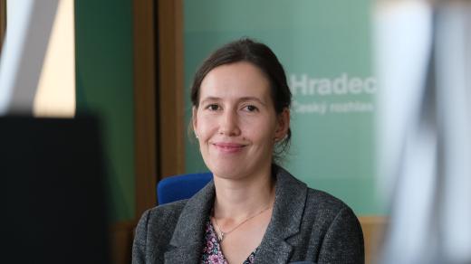 Julie Krénová ve studiu Českého rozhlasu Hradec Králové