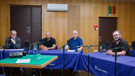 Zleva: Milan Urban (Svoboda a přímá demokracie (SPD)), Jiří Fábera (Voluntia), Libor Maleček (Hnutí občanů a podnikatelů), Milkuláš Peksa (Volt Česko)