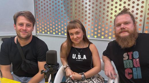 Herci Kryštof Grygar a Andrea Tesařová a režisér Miroslav Lukačovič