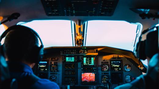 kokpit letadla pilot