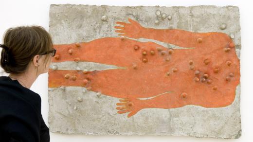 Eva Kmentová: Postava na trávě nebo já (1971)