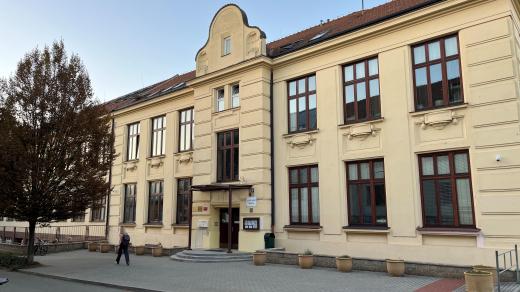 Základní škola Sirotkova v Brně zavedla nový dresscode pro své žáky